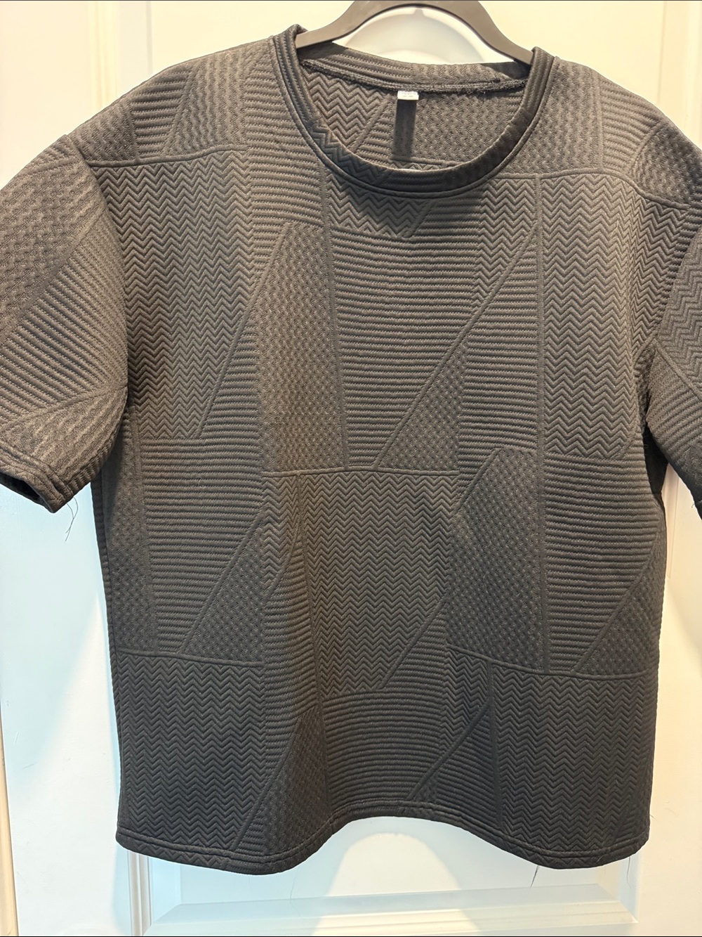 Men Textured Short-Sleeve Top - Black